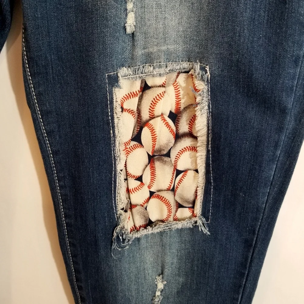 L&B Lucky and Blessed Jeans Women's 20 Baseball Patches Hem Denim Distressed - Picture 2 of 9